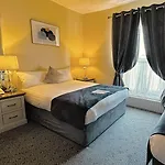 Waterloo Hotel 3*