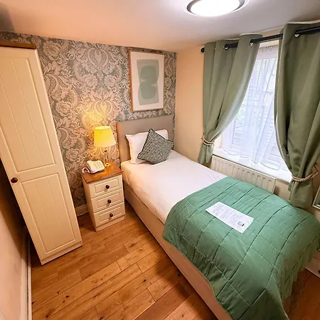 Waterloo Hotel 3*