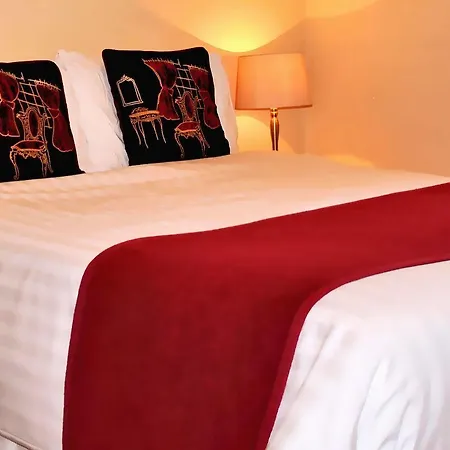 ホテル ワーテルロー 3*