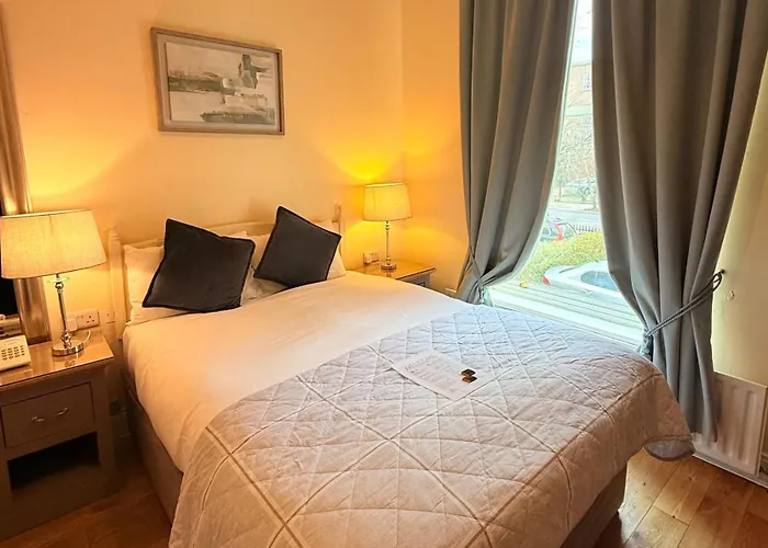 Waterloo 3* Dublin