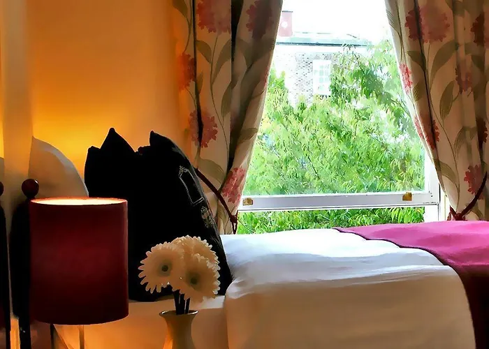 Waterloo Hotel 3*