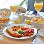 Waterloo Hotel 3*
